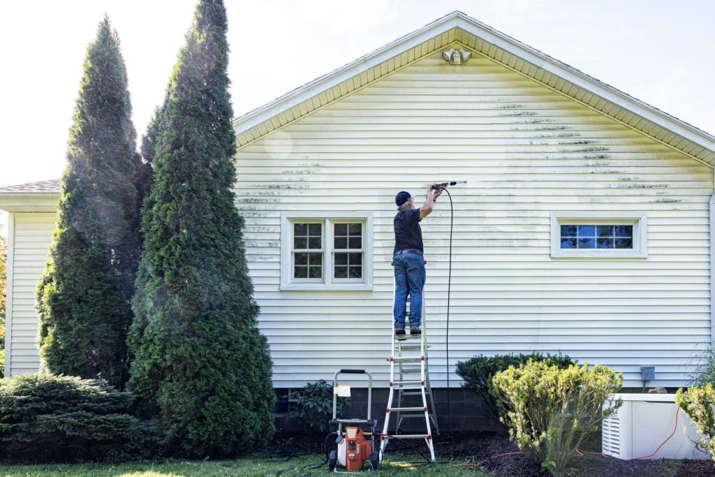 How To Pressure wash a house